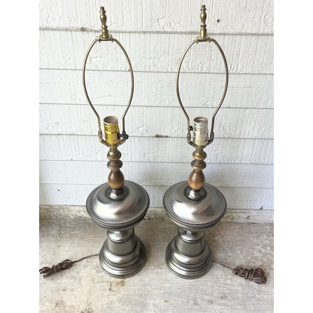 1960s Mid-century Hollywood Regency-Style Wood & Gray Metal Leviton Lamps 29” - Picture 3 of 12
